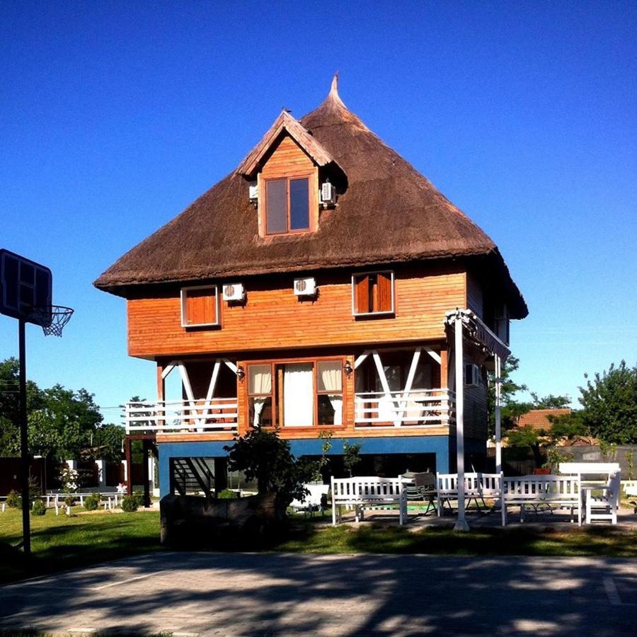 Old Fane'S Lodge Marasu Esterno foto